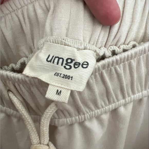 Umgee Lounge Set - Picture 7 of 7